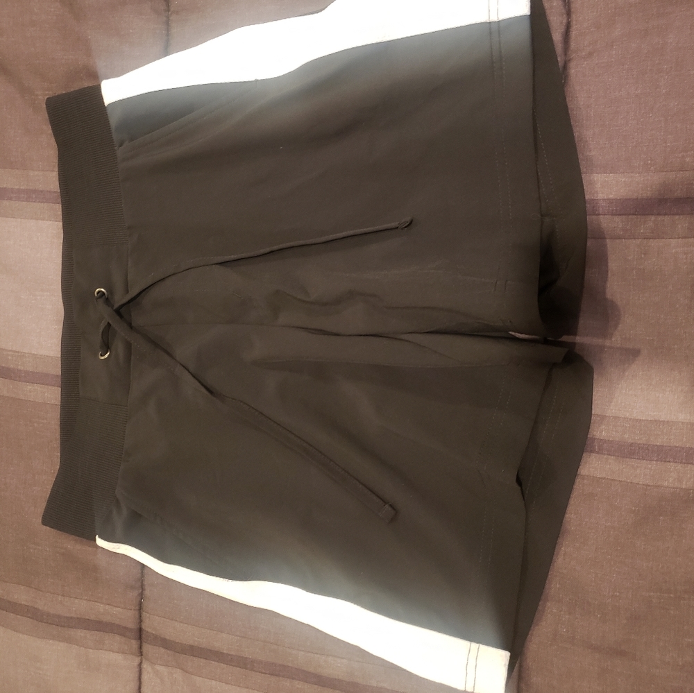NWOT  ladies shorts
